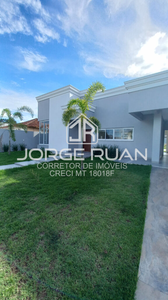 IMÓVEL COM PISCINA DE ALTO PADRÃO NO CENTRO